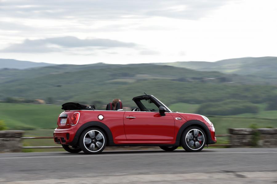  Mini Cooper S JCW Cabrio 2016 года  (фото 36 из 104)